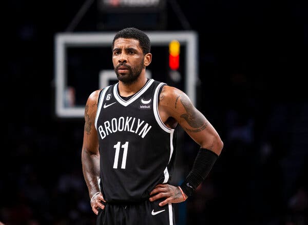 Kyrie Irving cambia de equipo por cuarta vez en su carrera